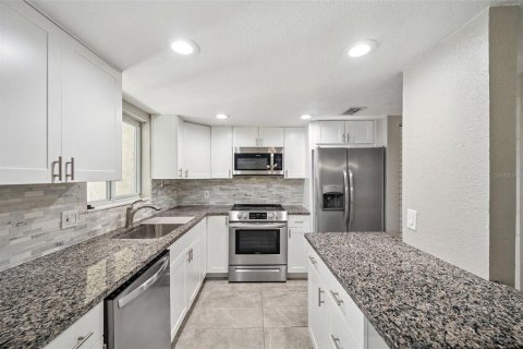 Townhouse in Clearwater, Florida 3 bedrooms, 130.81 sq.m. № 1852576 - photo 10