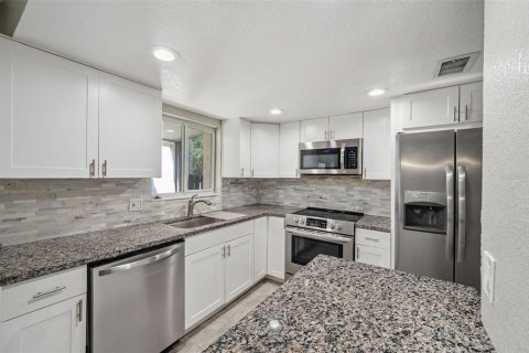 Townhouse in Clearwater, Florida 3 bedrooms, 130.81 sq.m. № 1852576 - photo 11