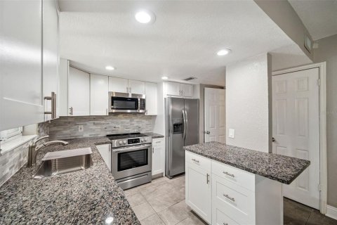 Townhouse in Clearwater, Florida 3 bedrooms, 130.81 sq.m. № 1852576 - photo 9