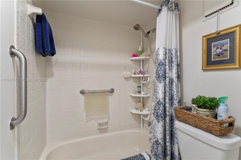 Купить кондоминиум в Маргит, Флорида 2 спальни, 94.67м2, № 2019598 - фото 27