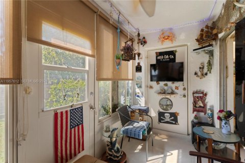 Купить кондоминиум в Маргит, Флорида 2 спальни, 94.67м2, № 2019598 - фото 15