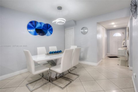 Купить виллу или дом в Хайалиа, Флорида 3 спальни, 141.21м2, № 1994820 - фото 4