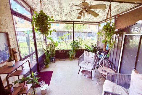 Condominio en venta en Pompano Beach, Florida, 2 dormitorios № 1989262 - foto 18