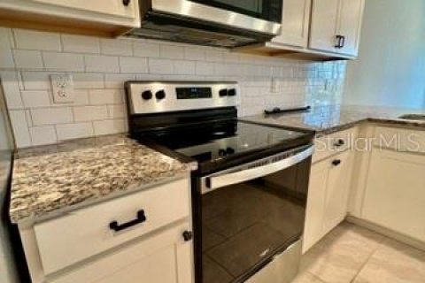 Adosado en alquiler en Wesley Chapel, Florida, 3 dormitorios, 163.69 m2 № 1795974 - foto 6