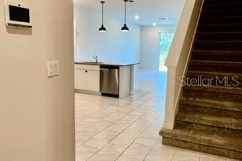 Adosado en alquiler en Wesley Chapel, Florida, 3 dormitorios, 163.69 m2 № 1795974 - foto 3