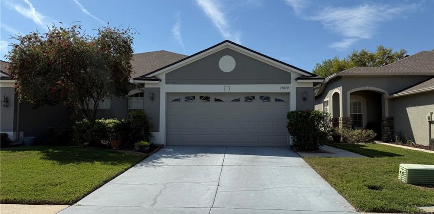 House in Wesley Chapel, Florida 2 bedrooms, 153.75 sq.m. № 1576134