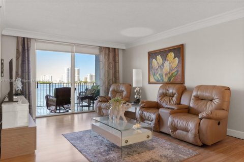 Condominio en venta en Sunny Isles Beach, Florida, 2 dormitorios, 101.73 m2 № 2014610 - foto 3