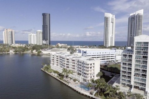 Condominio en venta en Sunny Isles Beach, Florida, 2 dormitorios, 101.73 m2 № 2014610 - foto 21