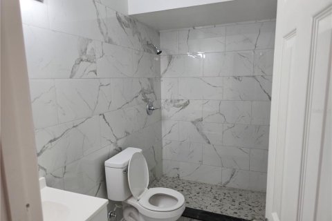 Villa ou maison à louer à Winter Springs, Floride: 2 chambres, 84.45 m2 № 1899478 - photo 7