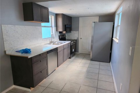 Villa ou maison à louer à Winter Springs, Floride: 2 chambres, 84.45 m2 № 1899478 - photo 2