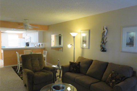Condo in Palmetto, Florida, 2 bedrooms  № 1886880 - photo 6