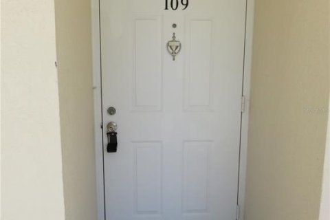 Copropriété à louer à Palmetto, Floride: 2 chambres, 90.86 m2 № 1886880 - photo 2