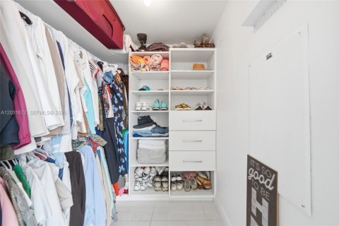 Copropriété à vendre à Miami, Floride: 1 chambre, 65.4 m2 № 2252873 - photo 25