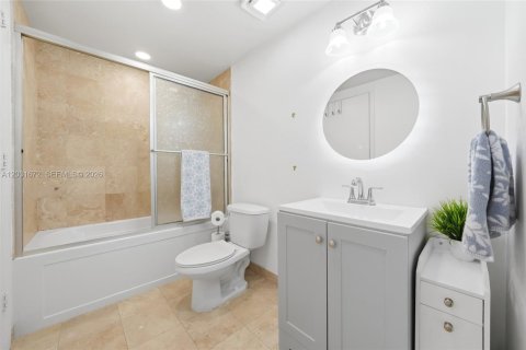 Copropriété à vendre à Miami, Floride: 1 chambre, 65.4 m2 № 2252873 - photo 26