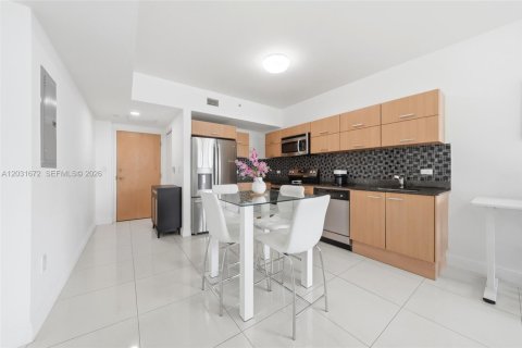 Copropriété à vendre à Miami, Floride: 1 chambre, 65.4 m2 № 2252873 - photo 17