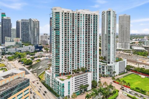 Copropriété à vendre à Miami, Floride: 1 chambre, 65.4 m2 № 2252873 - photo 3