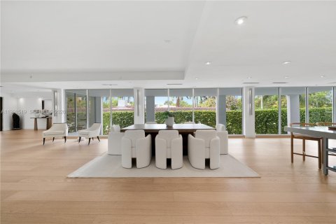 Casa en venta en Miami Beach, Florida, 4 dormitorios, 615.57 m2 № 2066172 - foto 5