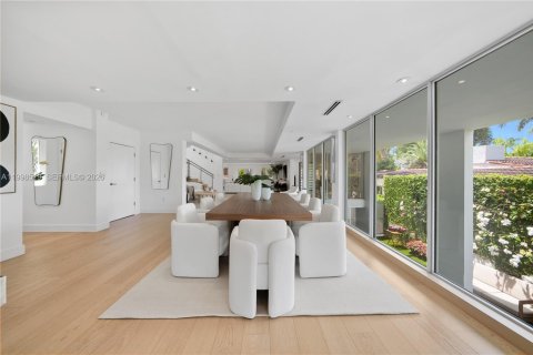 Casa en venta en Miami Beach, Florida, 4 dormitorios, 615.57 m2 № 2066172 - foto 6