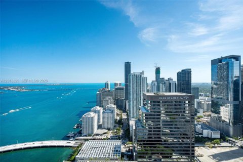 Condo in Miami, Florida, 2 bedrooms № 2252437 - photo 15