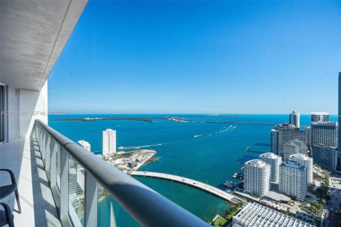 Condo in Miami, Florida, 2 bedrooms № 2252437 - photo 13