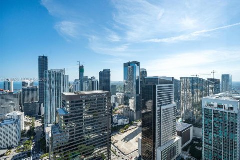 Condo in Miami, Florida, 2 bedrooms № 2252437 - photo 17