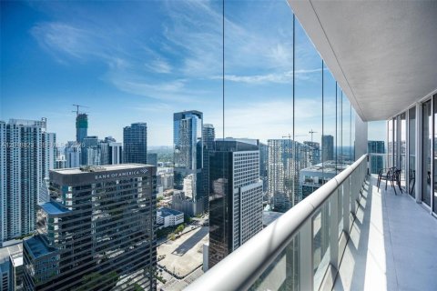 Condo in Miami, Florida, 2 bedrooms № 2252437 - photo 14