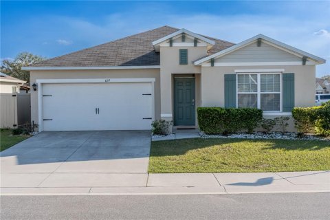 House in Davenport, Florida 4 bedrooms, 148.83 sq.m. № 1536523 - photo 1