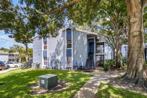 Condominio en venta en Kissimmee, Florida, 2 dormitorios, 84.54 m2 № 1886326 - foto 1