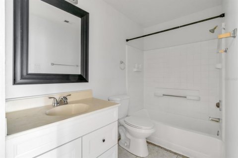 Condominio en venta en Kissimmee, Florida, 2 dormitorios, 84.54 m2 № 1886326 - foto 16