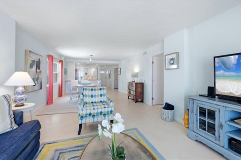 Condo in Sarasota, Florida, 2 bedrooms  № 2232266 - photo 15