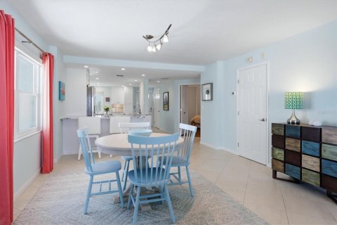 Condo in Sarasota, Florida, 2 bedrooms  № 2232266 - photo 17