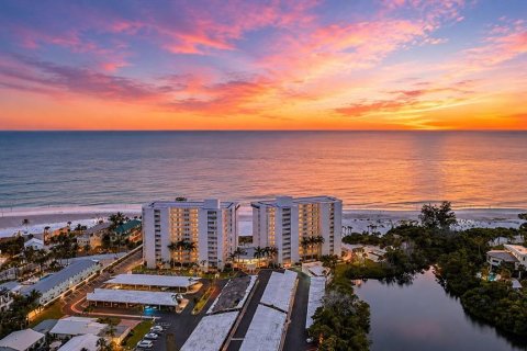 Condo in Sarasota, Florida, 2 bedrooms  № 2232266 - photo 4