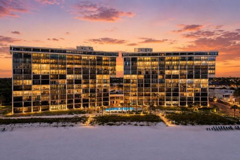 Condo in Sarasota, Florida, 2 bedrooms  № 2232266 - photo 2