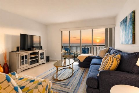 Condo in Sarasota, Florida, 2 bedrooms  № 2232266 - photo 13