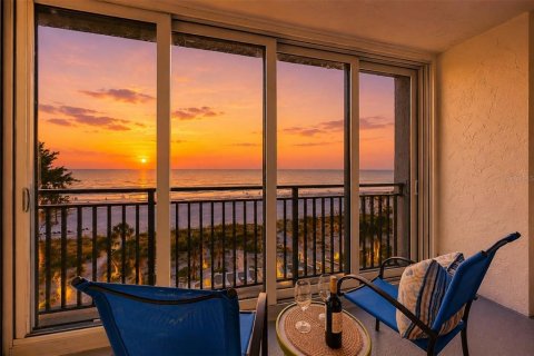Condo in Sarasota, Florida, 2 bedrooms  № 2232266 - photo 3