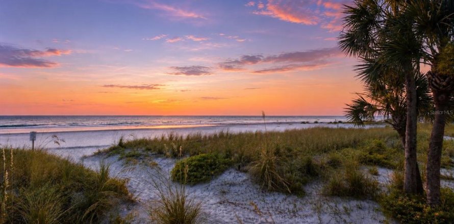 Condo in Sarasota, Florida, 2 bedrooms  № 2232266