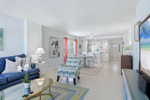 Condo in Sarasota, Florida, 2 bedrooms  № 2232266 - photo 14