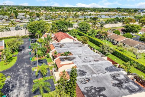 Villa ou maison à vendre à Miami, Floride: 2 chambres, 114.83 m2 № 2253892 - photo 21