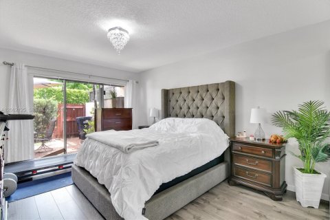 Villa ou maison à vendre à Miami, Floride: 2 chambres, 114.83 m2 № 2253892 - photo 12