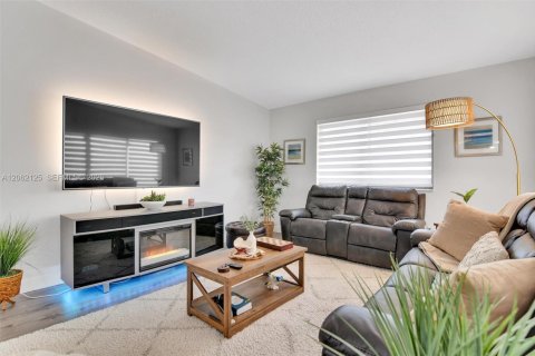 Villa ou maison à vendre à Miami, Floride: 2 chambres, 114.83 m2 № 2253892 - photo 7