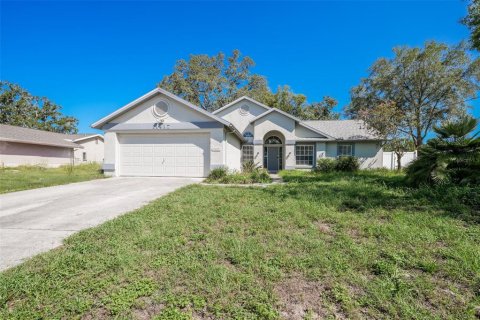 Casa en alquiler en Spring Hill, Florida, 3 dormitorios, 150.04 m2 № 1883281 - foto 1
