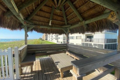 Снять в аренду кондоминиум в Дженсен-Бич, Флорида 2 спальни, 103.4м2, № 2031188 - фото 15