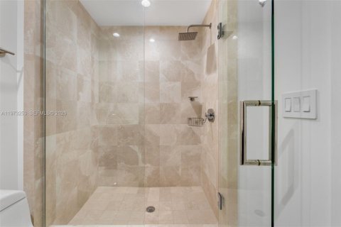 Condo in Sunny Isles Beach, Florida, 3 bedrooms  № 2033386 - photo 26