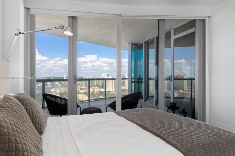 Condo in Sunny Isles Beach, Florida, 3 bedrooms  № 2033386 - photo 25