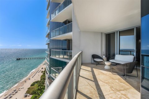 Condo in Sunny Isles Beach, Florida, 3 bedrooms  № 2033386 - photo 7
