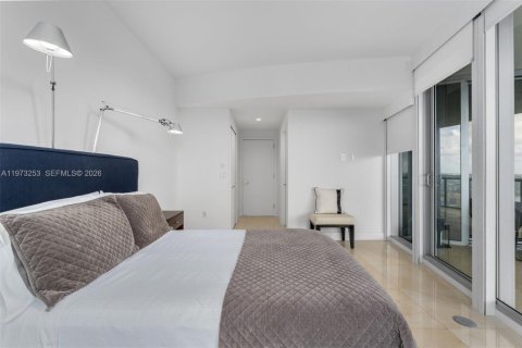 Condo in Sunny Isles Beach, Florida, 3 bedrooms  № 2033386 - photo 18