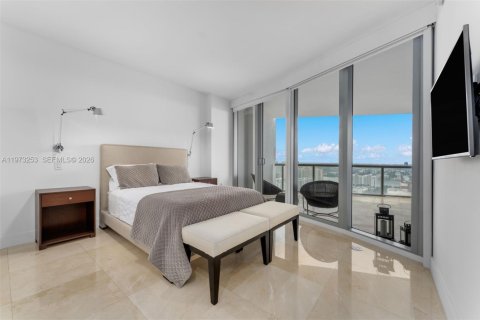 Condo in Sunny Isles Beach, Florida, 3 bedrooms  № 2033386 - photo 23