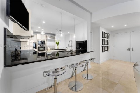 Condo in Sunny Isles Beach, Florida, 3 bedrooms  № 2033386 - photo 30