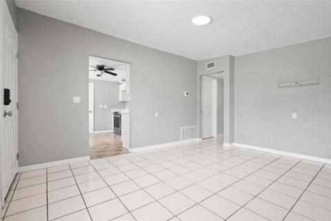 Casa en venta en Saint Petersburg, Florida, 5 dormitorios, 133.78 m2 № 1685115 - foto 6