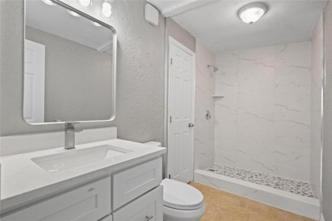 Casa en venta en Saint Petersburg, Florida, 5 dormitorios, 133.78 m2 № 1685115 - foto 11